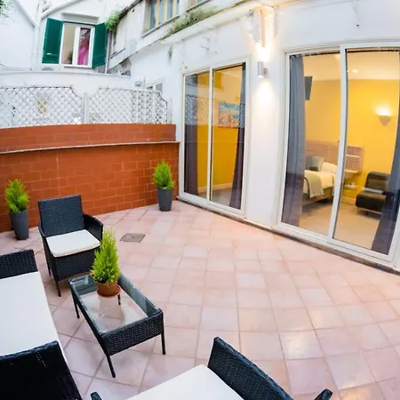 Real Passeggio Di 나폴리